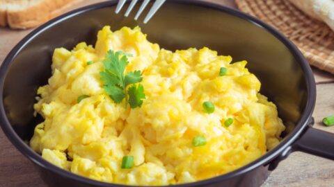 Cara Gordon Ramsay Bikin Telur Orak-Arik Tetap Creamy & Enak