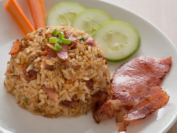Resep Nasi Goreng Daging Asap Buat Sarapan Anak Kos